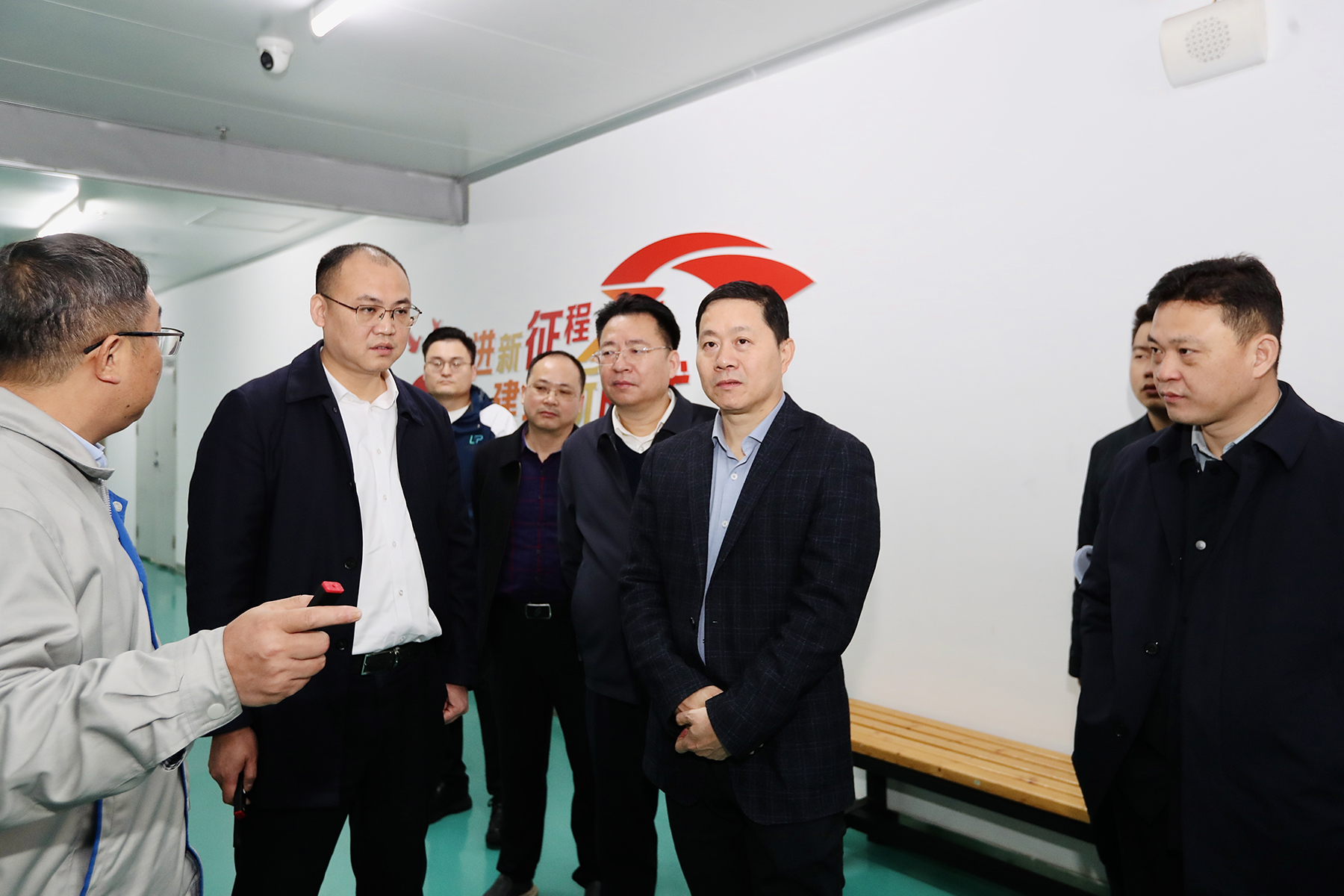 刘中杰：坚定不移推动高质量发展，用心用情兜牢民生保障